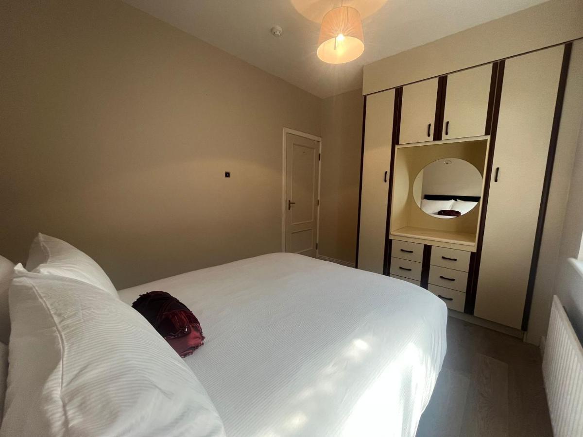 Yeats Lodge Self Catering Apartment And Bar Galway Zewnętrze zdjęcie